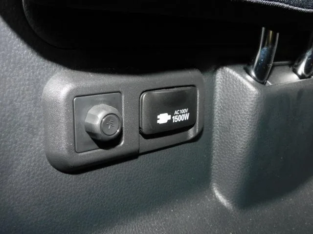 Toyota VOXY HYBRID S-Z 2023 — миниатюра 2