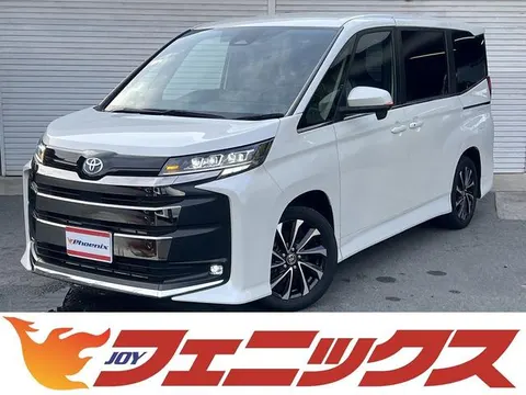 Toyota NOAH 2023 купить в Москве