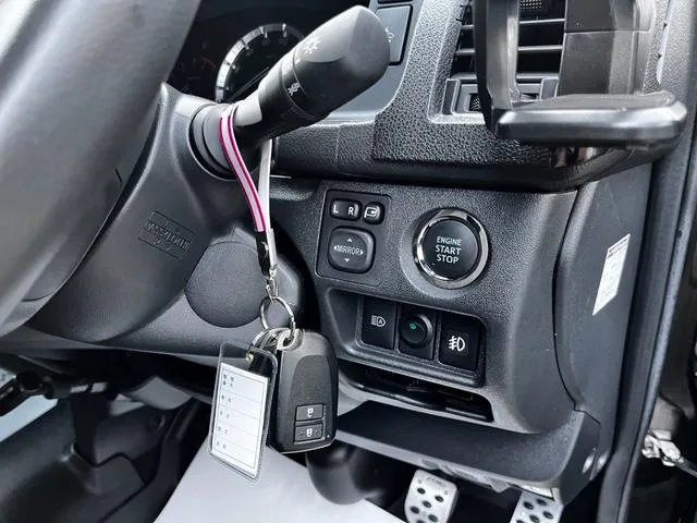 Toyota HIACE VAN LONG WIDE SUPER GL 2023 — миниатюра 4
