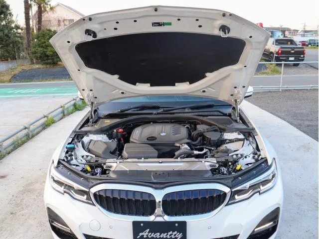 BMW 3 Series 320D X DRIVE TOURING M-SPORT 2022 — миниатюра 3