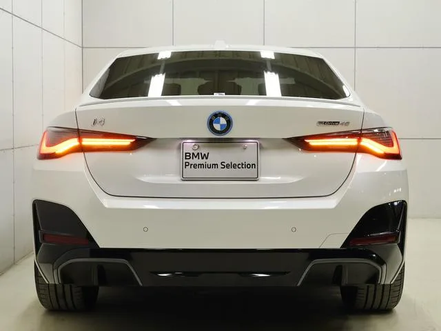 BMW i4 E DRIVE 40 M SPORT 2025 — миниатюра 5