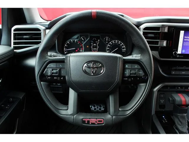 America Toyota TUNDRA CREWMAX SR5 2022 — миниатюра 4
