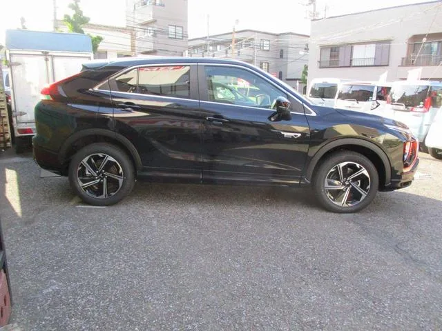 Mitsubishi ECLIPSE CROSS PHEV BLACK EDITION 2025 — миниатюра 4
