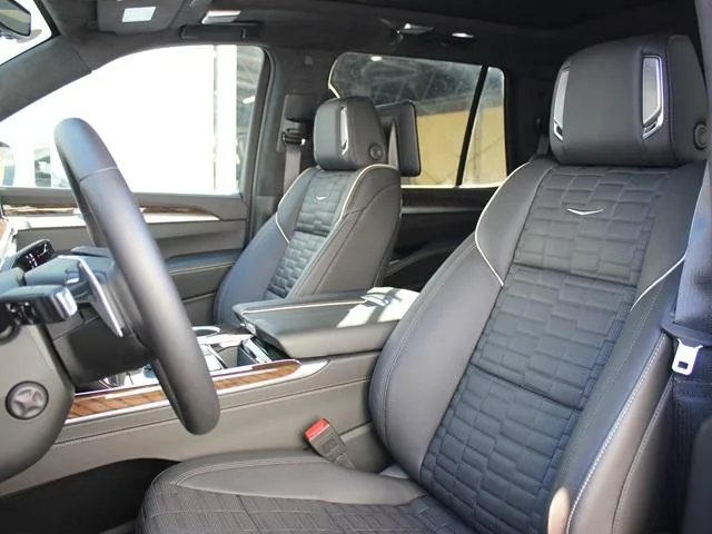 Cadillac CADILLAC ESCALADE PLATINUM 2025 — миниатюра 2