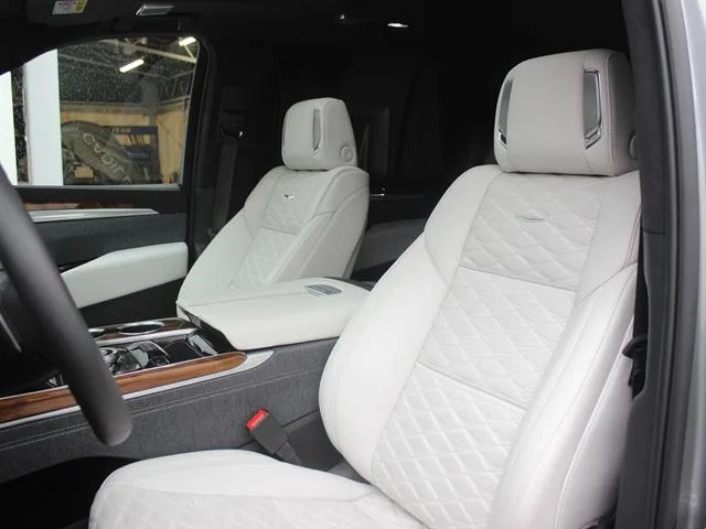 Cadillac CADILLAC ESCALADE SPORT 2025 — миниатюра 2