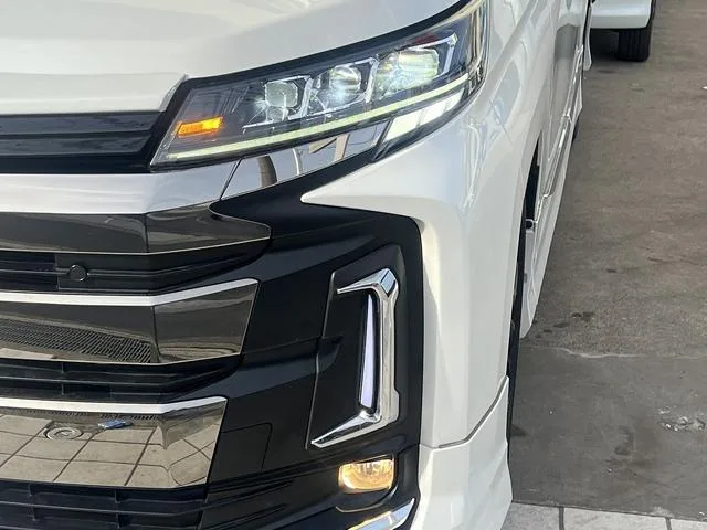 Toyota NOAH S-Z 2023 — миниатюра 4