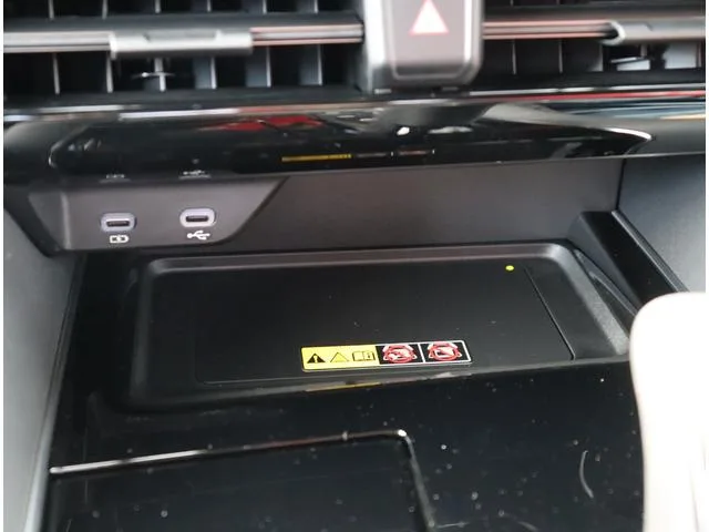 Toyota VELLFIRE PHEV EXECUTIVE LOUNGE 2025 — миниатюра 4