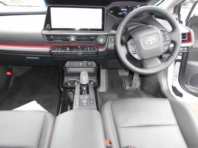 Toyota Prius Z 2024 — миниатюра 4