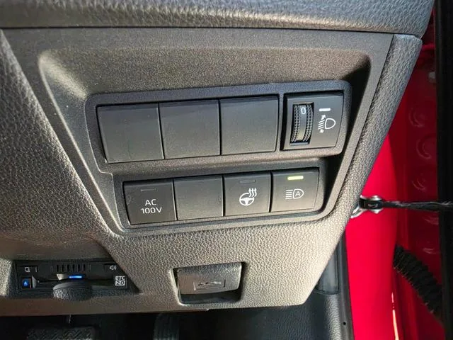 Toyota Yaris HYBRID Z 2022 — миниатюра 2