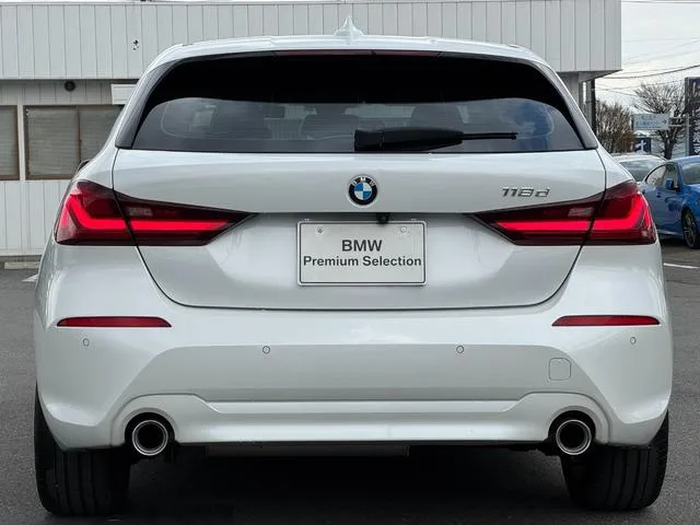 BMW 1 SERIES 118D PLAY EDITION JOY+ 2023 — миниатюра 3