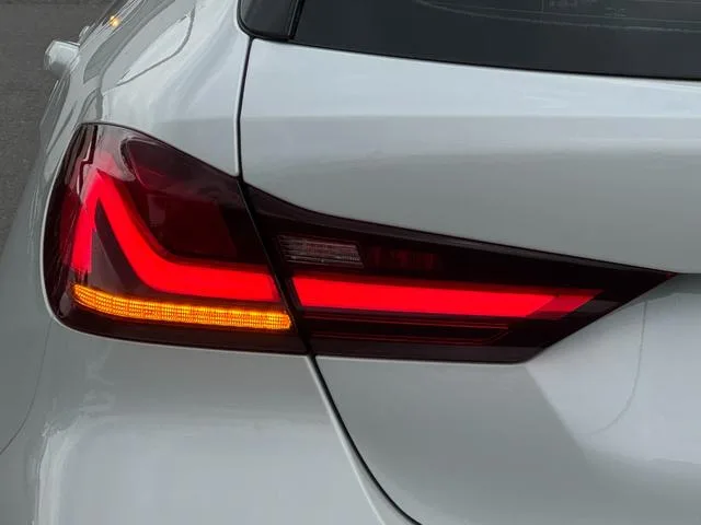 BMW 1 SERIES 118D PLAY EDITION JOY+ 2023 — миниатюра 4