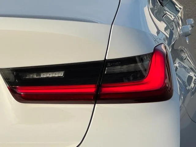 BMW 3 SERIES 320i M-SPORT 2023 — миниатюра 4