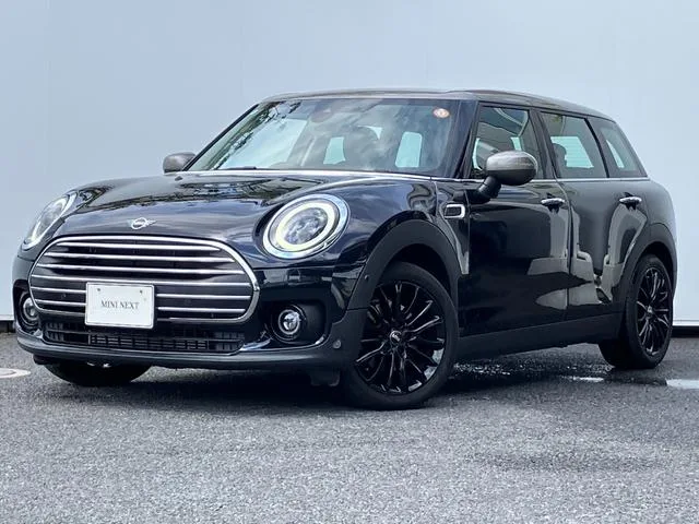 MINI MINI COOPER CLUBMAN CLASSIC TRIM 2022 — фото 1, купить с доставкой в Москву