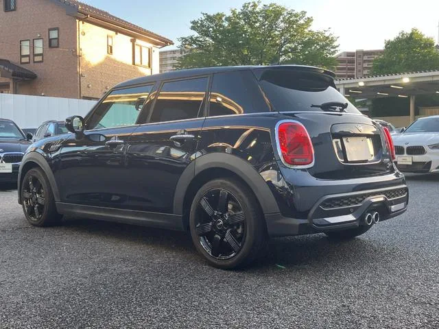 MINI MINI COOPER SD CLASSIC TRIM 2022 — миниатюра 3