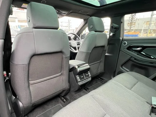 Land Rover Range Rover Evoque R-DYNAMIC SE P300E 2023 — миниатюра 5
