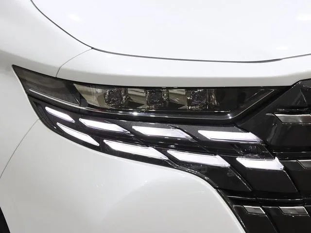 Toyota ALPHARD HYBRID Z 2023 — миниатюра 3