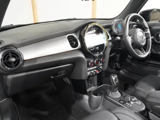 MINI MINI COOPER S CONVERTIBLE PREMIUM PLUS PACKAGE MINI YOURS TRIM 2023 — миниатюра 4