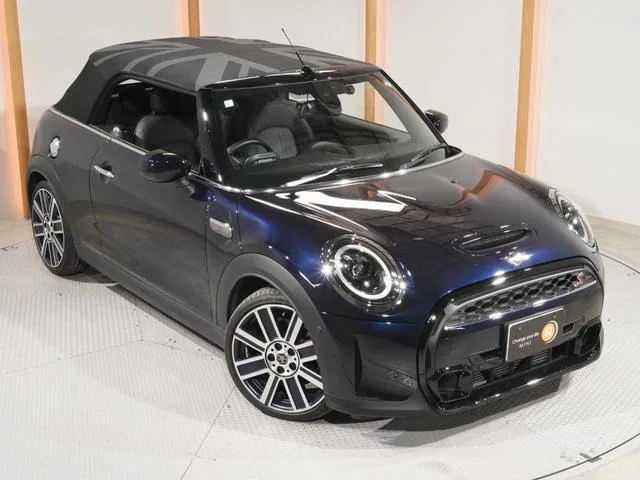 MINI MINI COOPER S CONVERTIBLE PREMIUM PLUS PACKAGE MINI YOURS TRIM 2023 — миниатюра 5