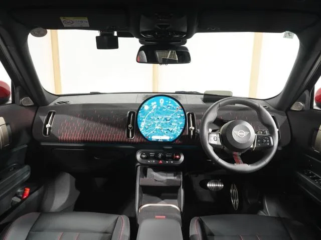 MINI MINI JOHN COOPER WORKS COUNTRYMAN ALL4 JOHN COOPER WORKS TRIM 2024 — миниатюра 2