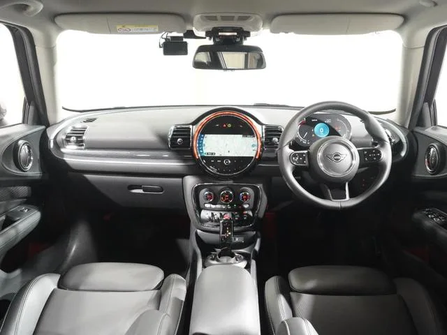 MINI MINI CLUBMAN SAVILE ROW EDITION 2022 — миниатюра 2