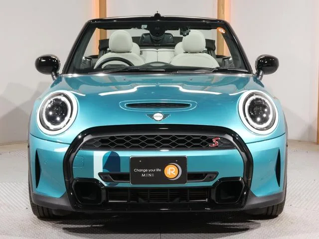 MINI MINI COOPER S CONVERTIBLE PREMIUM PLUS PACKAGE CLASSIC TRIM 2023 — миниатюра 3