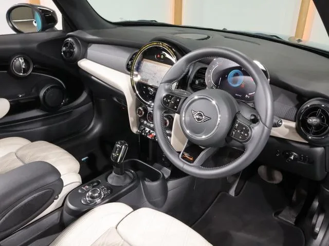 MINI MINI COOPER S CONVERTIBLE PREMIUM PLUS PACKAGE CLASSIC TRIM 2023 — миниатюра 5