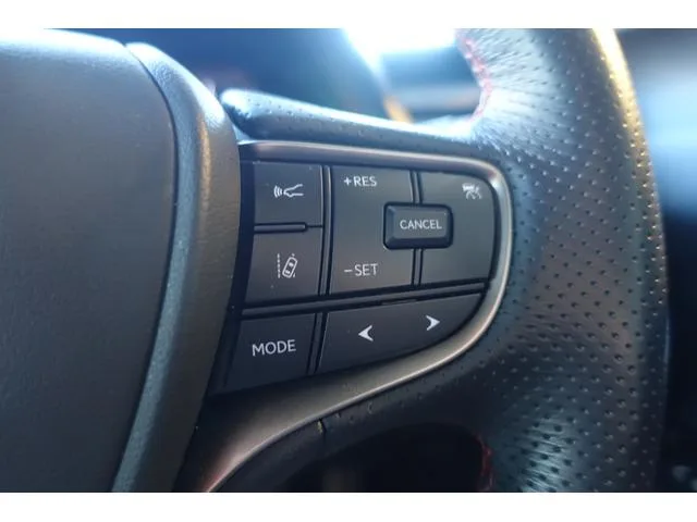 Lexus UX UX200 F SPORT EMOTIONAL EXPLORER 2023 — миниатюра 5