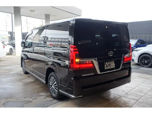 Toyota GRANACE PREMIUM 2024 — миниатюра 3
