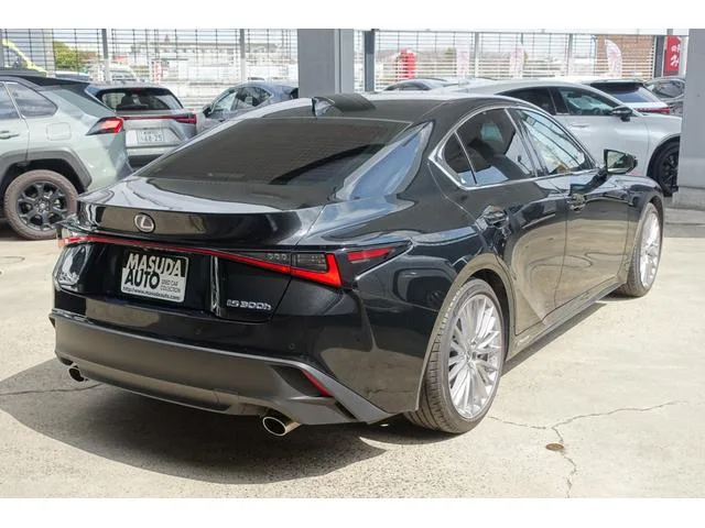 Lexus IS IS300H VERSION L 2022 — миниатюра 3