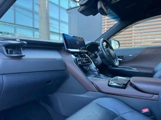 Toyota HARRIER 2022 — миниатюра 2