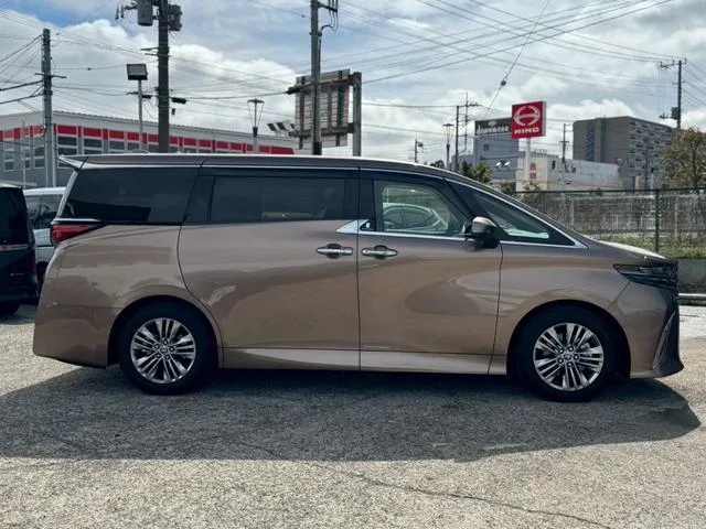 Toyota Alphard Z 2024 — миниатюра 2