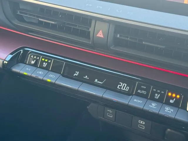 Toyota PRIUS Z 2023 — миниатюра 3