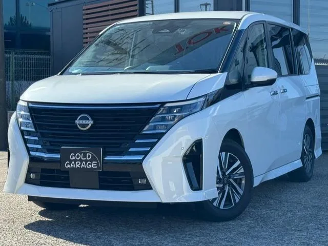 Nissan SERENA E-POWER HIGHWAY STAR V 2024 — фото 1, купить с доставкой в Москву