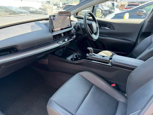 Toyota PRIUS Z 2024 — миниатюра 3