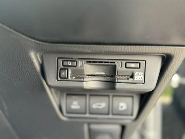 Toyota PRIUS Z 2024 — миниатюра 5