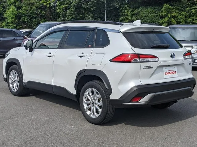 Toyota CorollaCross HYBRID S 2023 — миниатюра 3