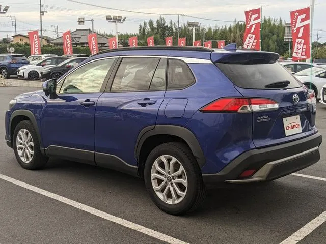 Toyota COROLLA CROSS HYBRID S 2022 — миниатюра 3