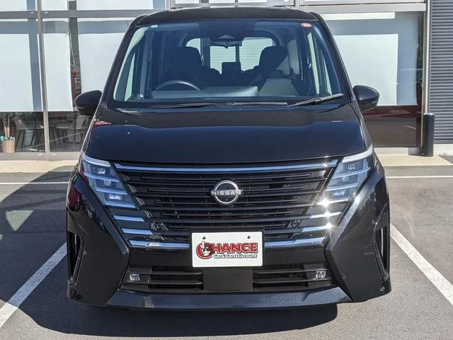 Nissan SERENA E-POWER HIGHWAY STAR V 2023 — миниатюра 2