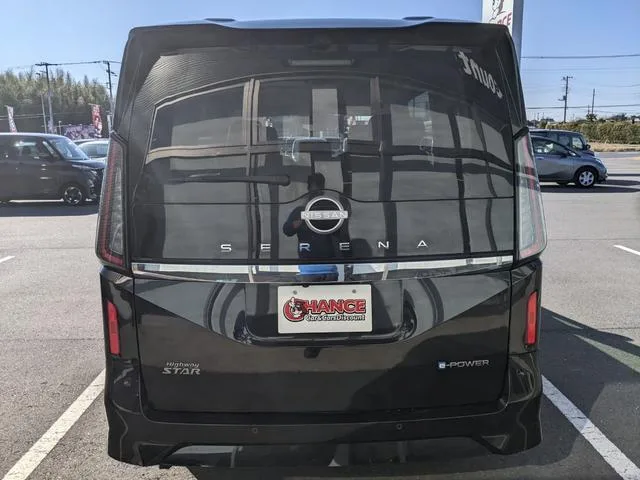 Nissan SERENA E-POWER HIGHWAY STAR V 2023 — миниатюра 3
