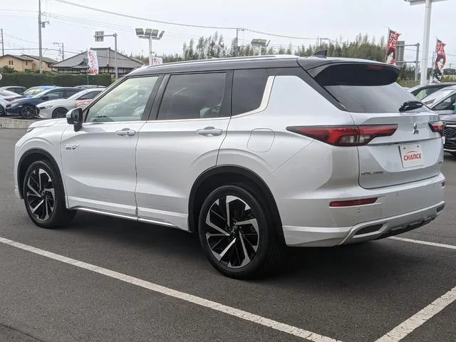 Mitsubishi OUTLANDER PHEV P 2022 — миниатюра 3
