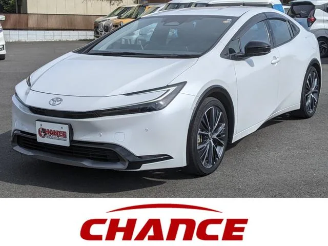 Toyota Prius Z 2023 — фото 1, купить с доставкой в Москву