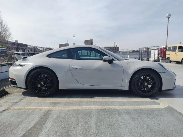 Porsche 911 911 CARRERA 2025 — миниатюра 2