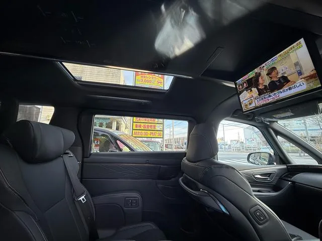 Toyota ALPHARD HYBRID Z 2024 — миниатюра 2