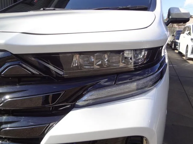 Toyota VELLFIRE HYBRID Z PREMIER 2024 — миниатюра 2