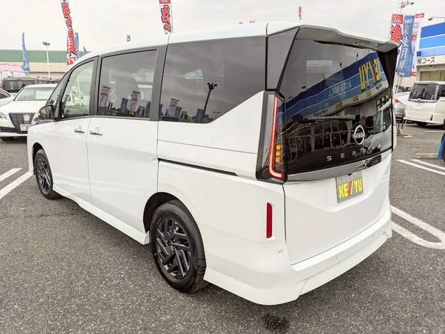 Nissan SERENA HIGHWAY STAR V 2026 — миниатюра 4
