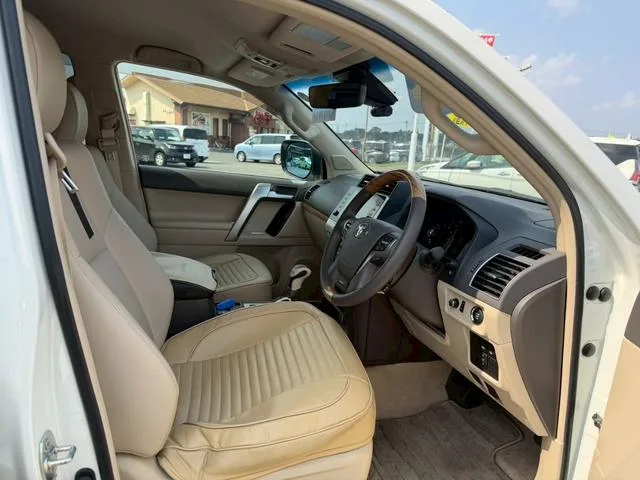 Toyota LAND CRUISER PRADO TX L PACKAGE 2024 — миниатюра 2