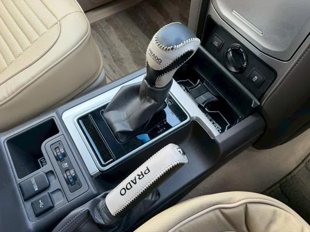 Toyota LAND CRUISER PRADO TX L PACKAGE 2024 — миниатюра 3