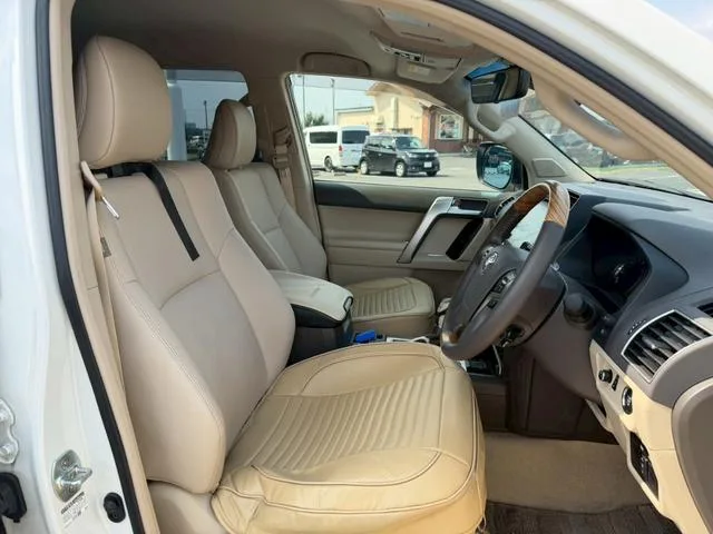 Toyota LAND CRUISER PRADO TX L PACKAGE 2024 — миниатюра 5