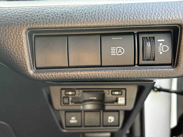Toyota Prius X 2024 — миниатюра 5