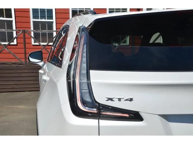 Cadillac CADILLAC XT4 SPORT 2023 — миниатюра 4